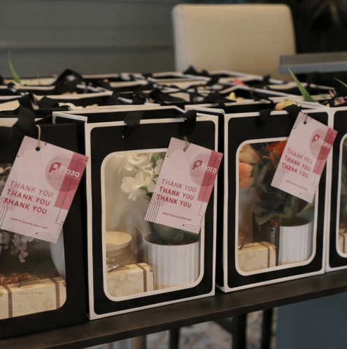 events and conferences set-up and giveaway gifts 