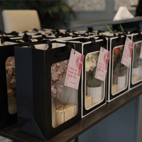 events and conferences set-up and giveaway gifts 